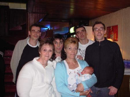 BONJOUR A  TOUS   MES AMIES &AMIS  &BON MARDI GROS BISOUSSS